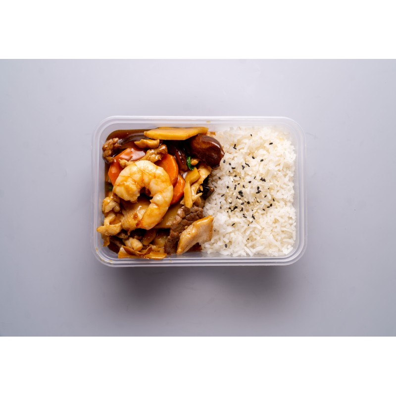 24 - Arroz con tres delicias en salsa